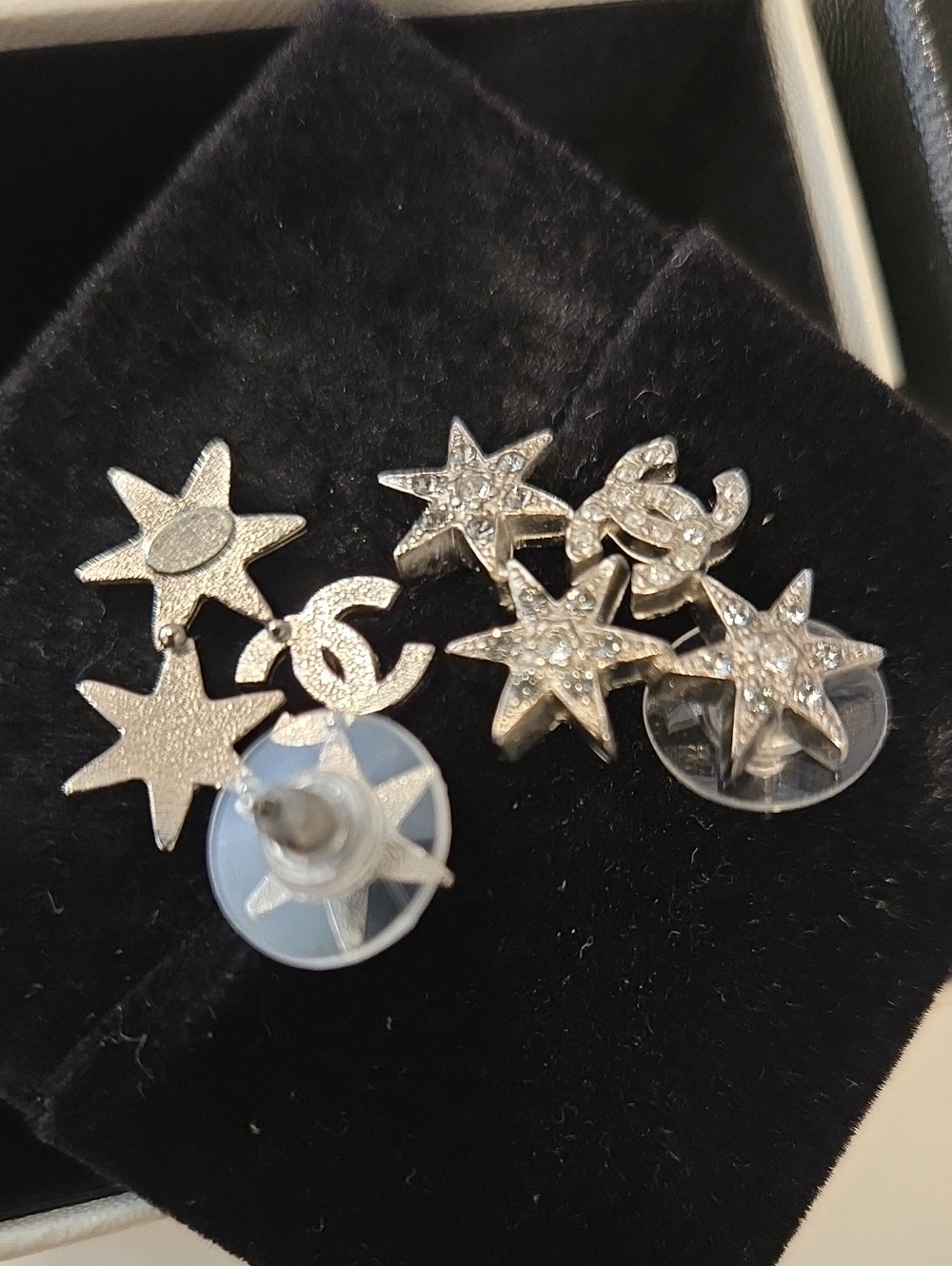 #147 CHANEL Star CC Earrings Silver, 2016 pierced - AUTHENTIC CHANEL - Picture 8 of 14